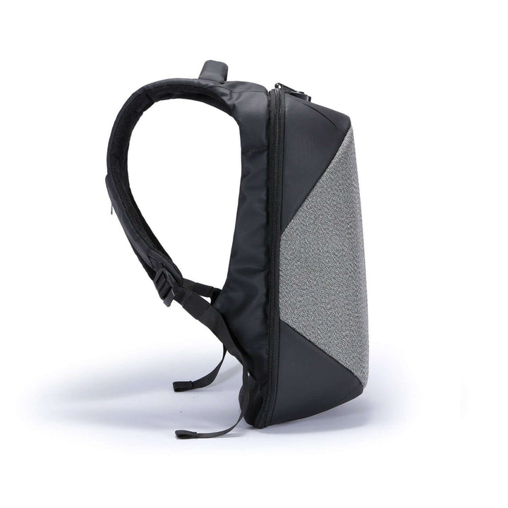 We designed the ClickPack Anti-theft Backpack as a result to combine “security, storage, convenience, comfort and beauty. ClickPack Pro is a multifunctional backpack stuck to "safety and security" with quadruple security function. Quadruple security funct